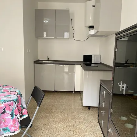 アパート Europa Unita グラード